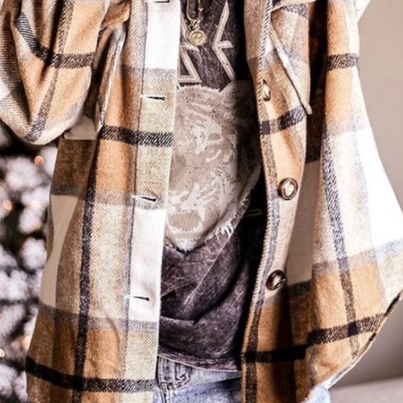 Host pick! 🍂🍁🍂🍁! super soft plaid flannel shirt Shacket - Picture 1 of 8